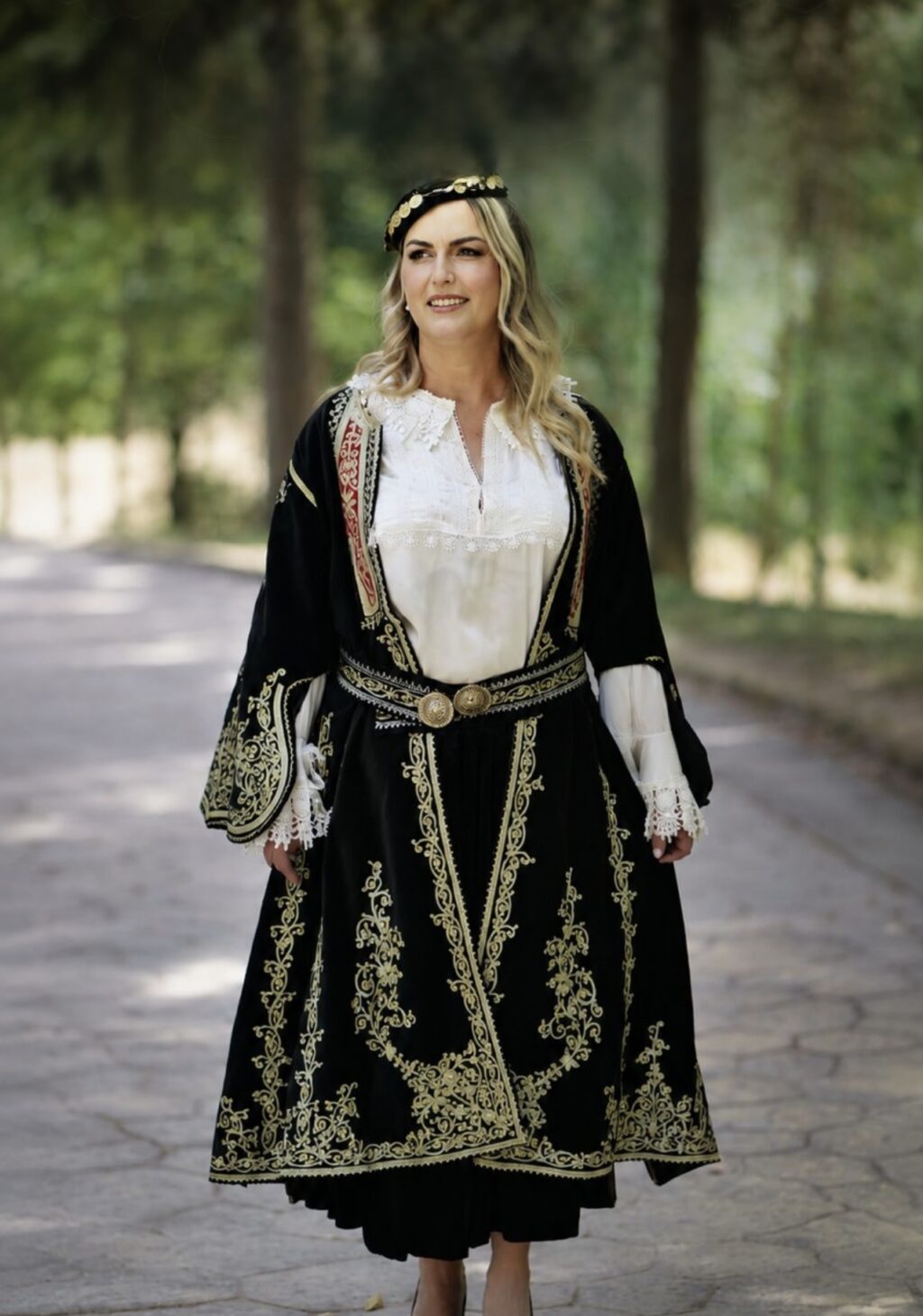 Albana Barçi sjell së shpejti këngën e re  Luaj belin luaj 